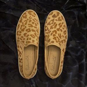 Splendid leopard print slip-ons